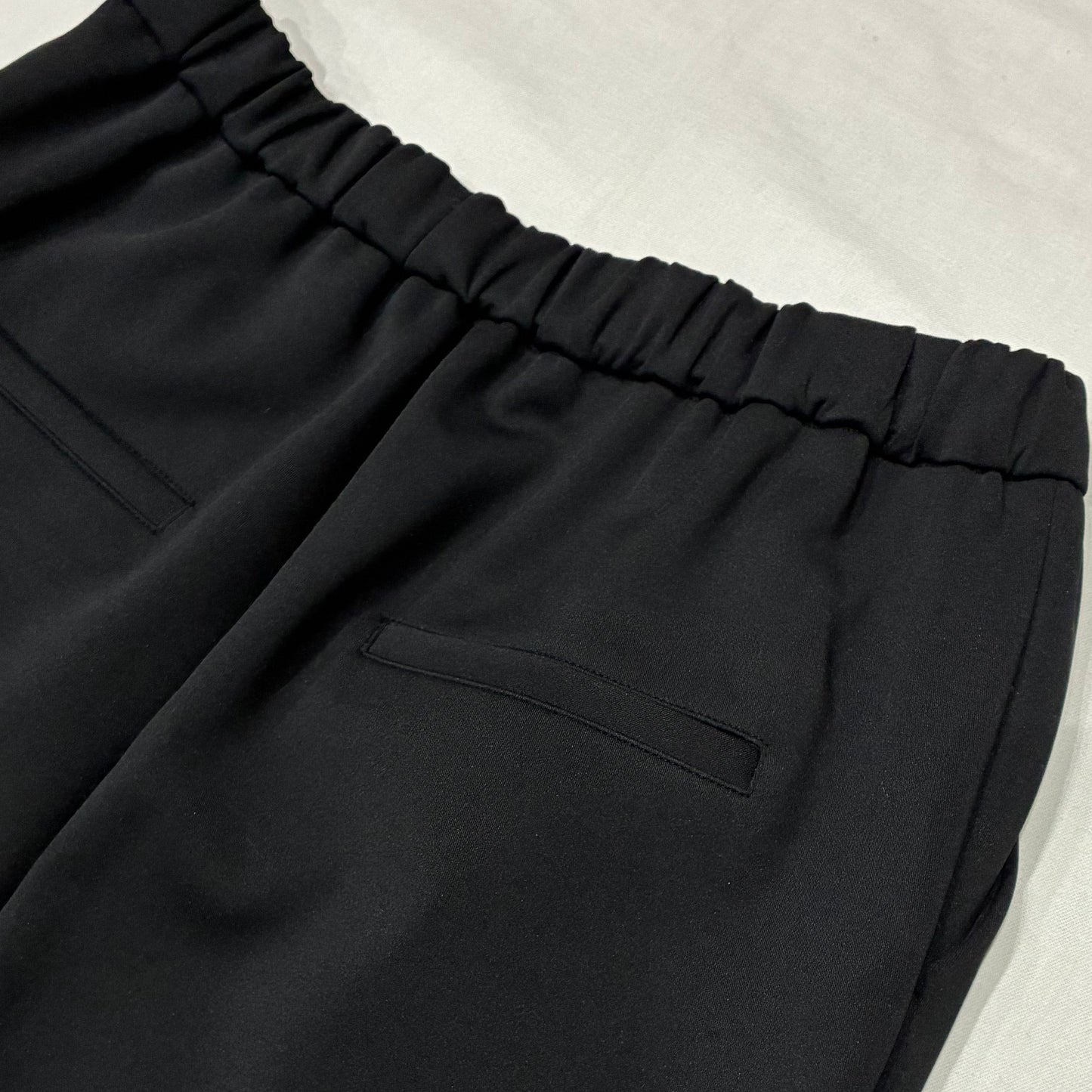 センタープレスパンツ