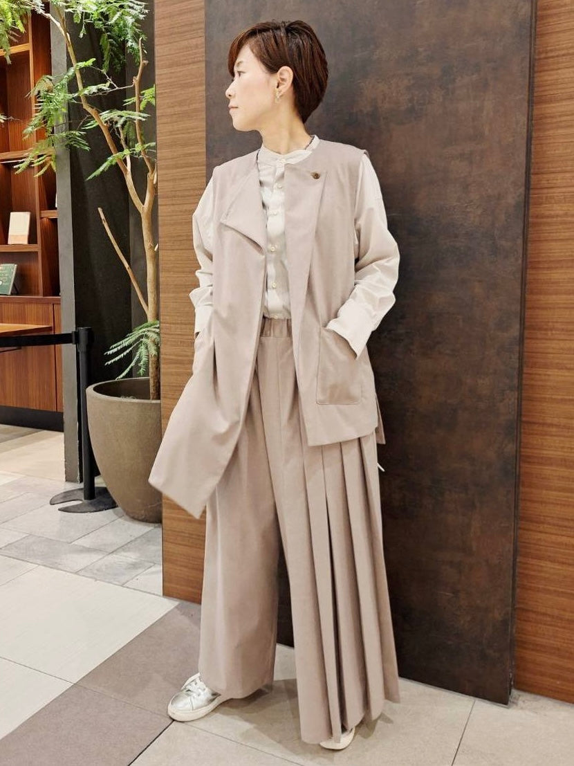 プリーツパンツ