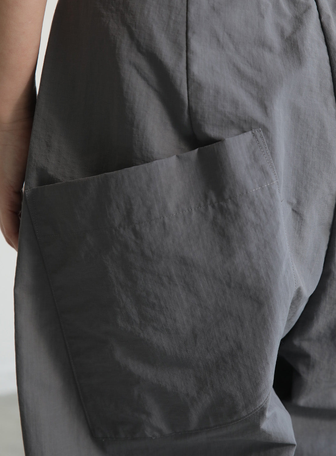 ナイロンタックカーブパンツ