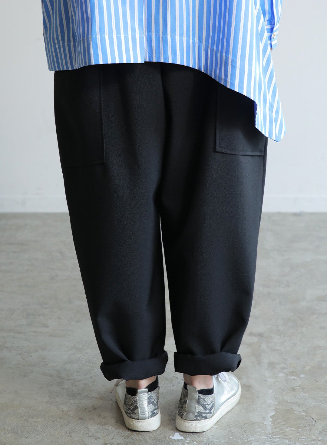 無地カーブパンツ