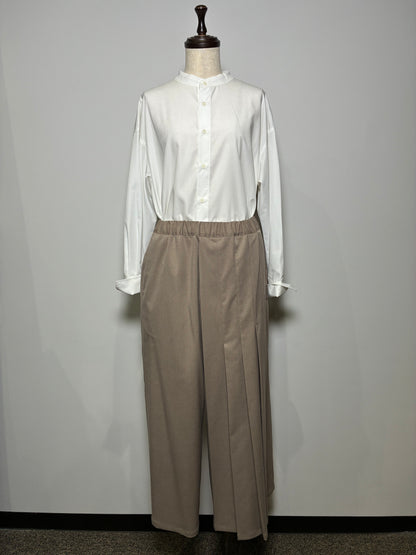 プリーツパンツ