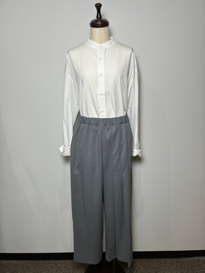 プリーツパンツ