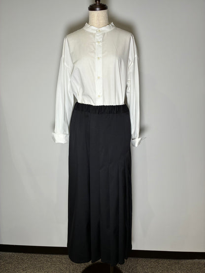 プリーツパンツ