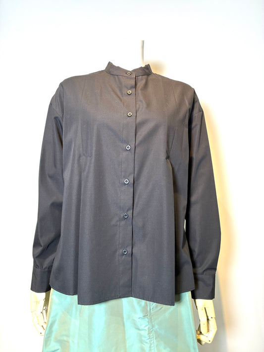 前後タックブラウス