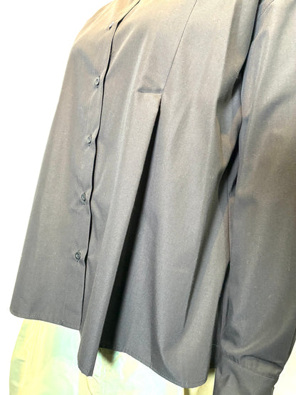 前後タックブラウス