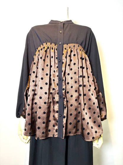 異素材スタンドカラーブラウス