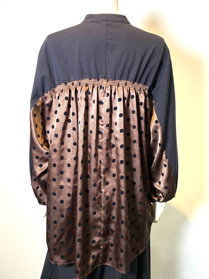 異素材スタンドカラーブラウス