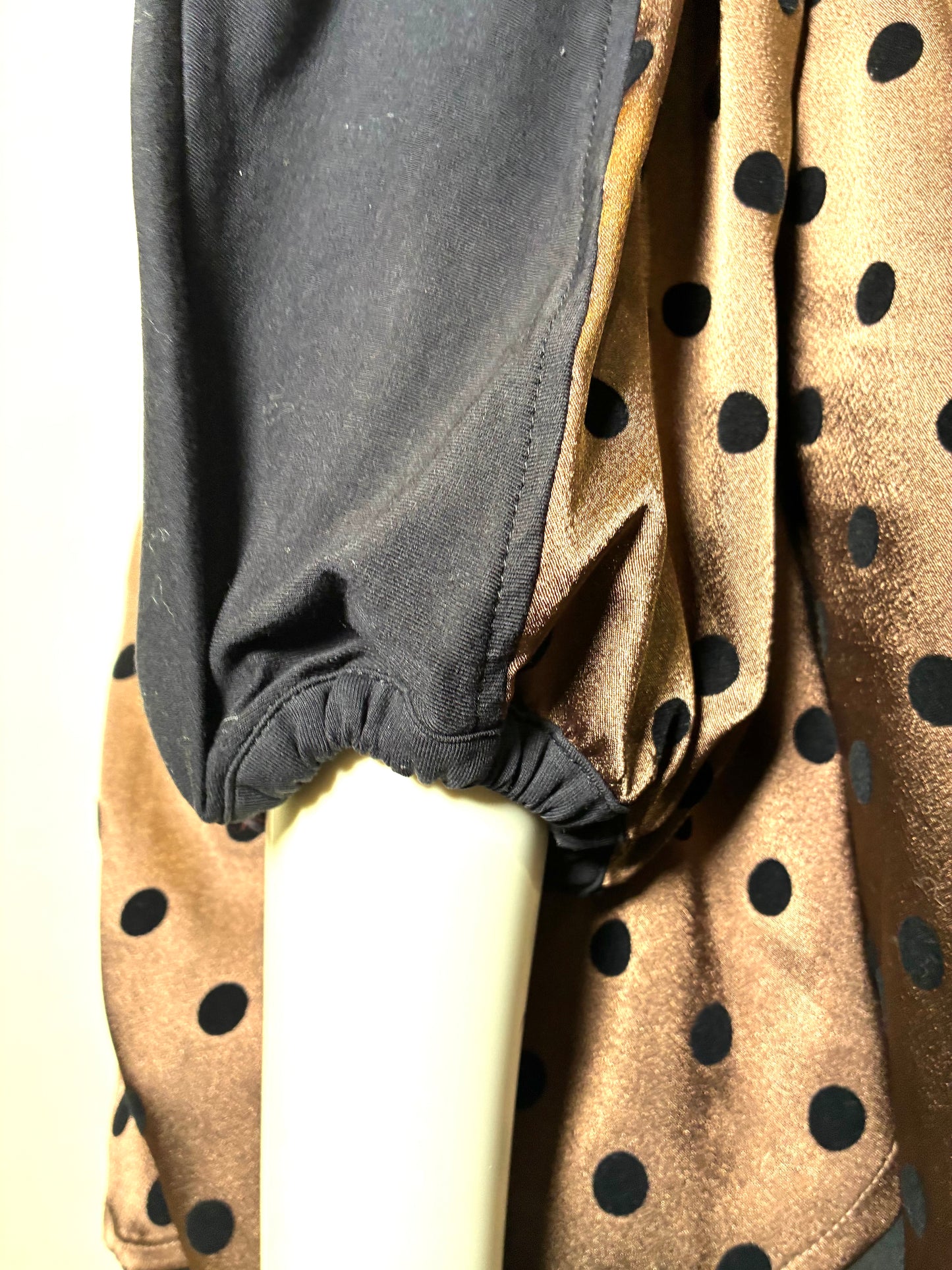 異素材スタンドカラーブラウス