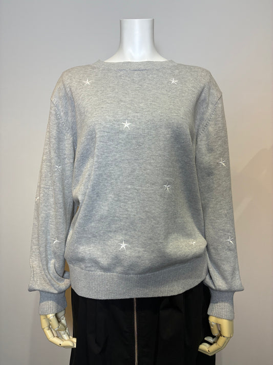 星モチーフ刺繡ニット