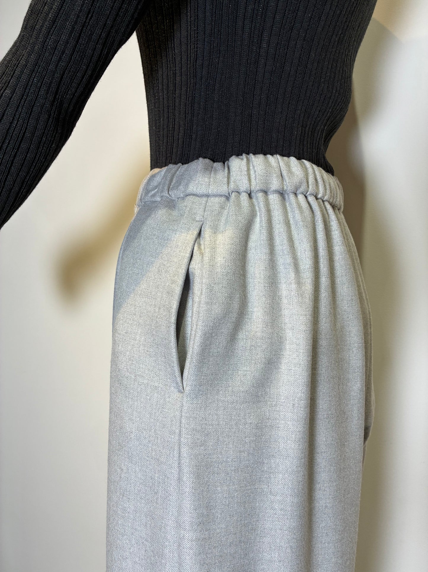 イージーワイドパンツ