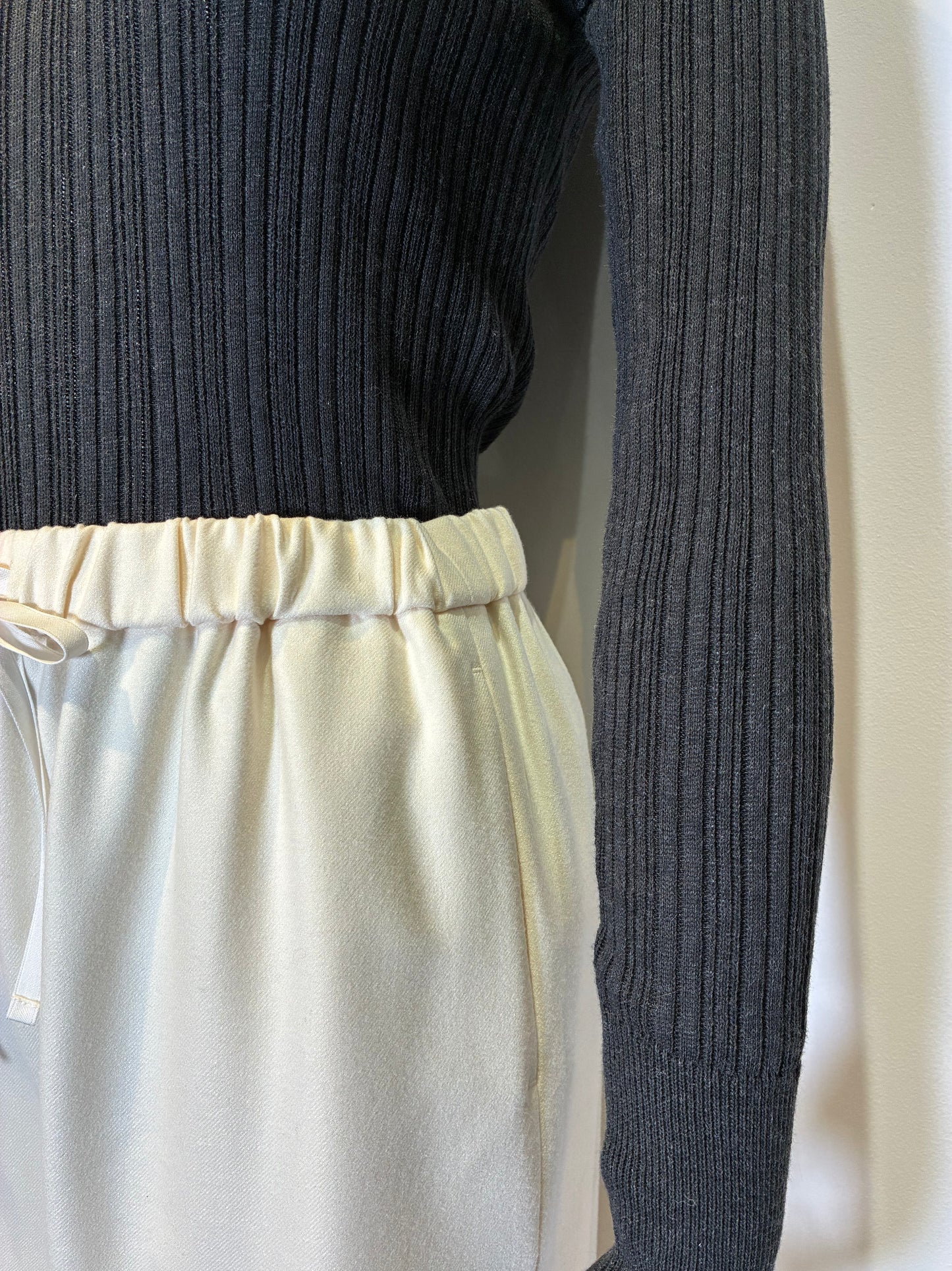 イージーワイドパンツ