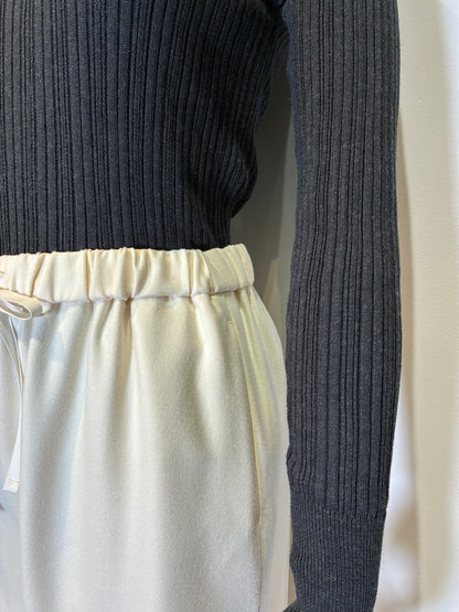 イージーワイドパンツ