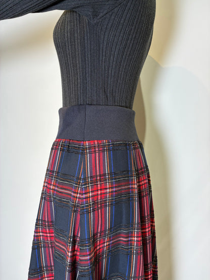 チェックスカート