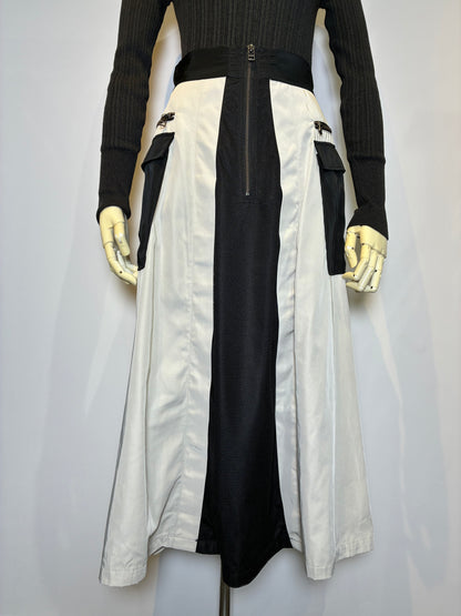 バイカラーハーフジップスカート