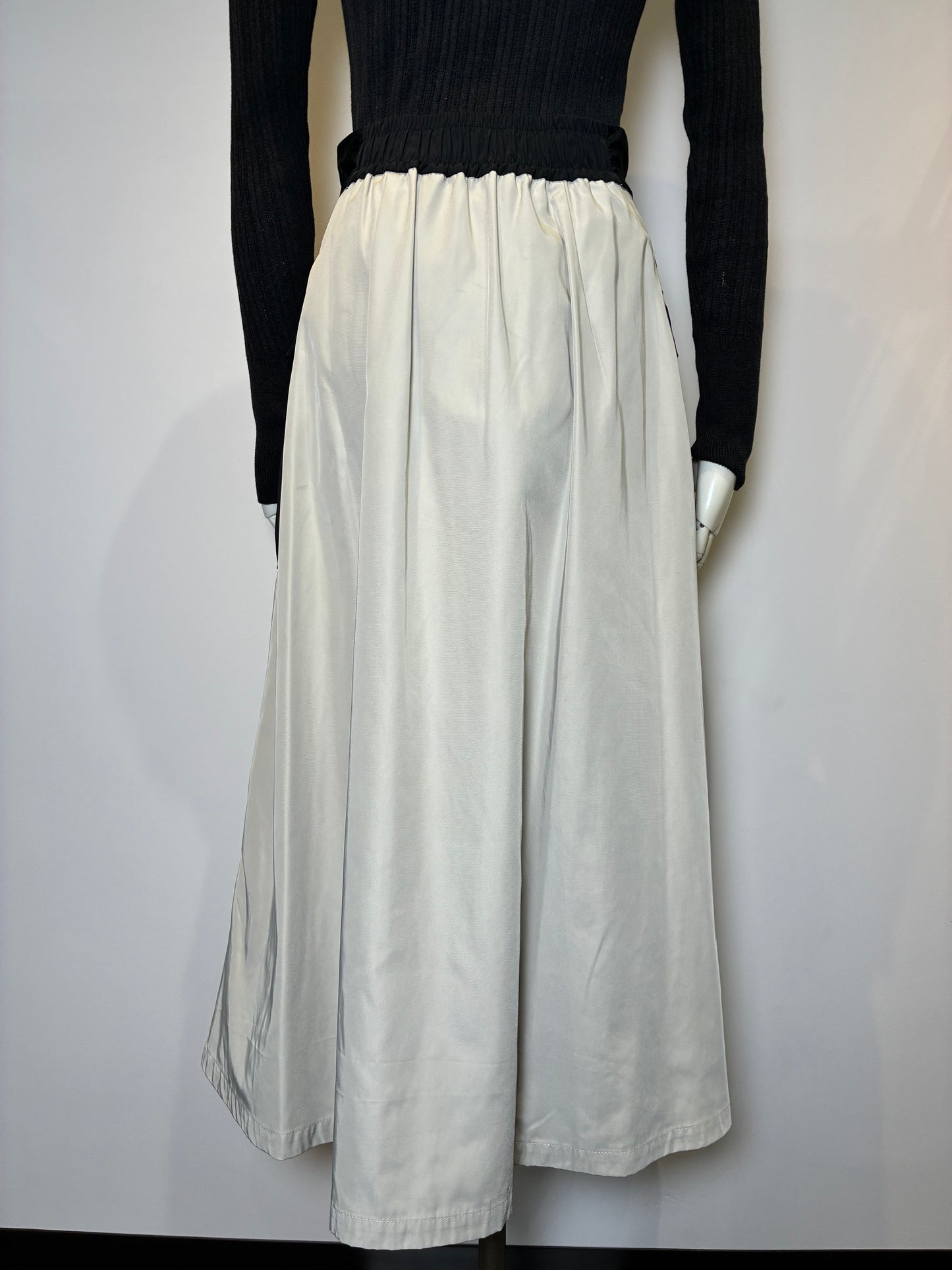 バイカラーハーフジップスカート