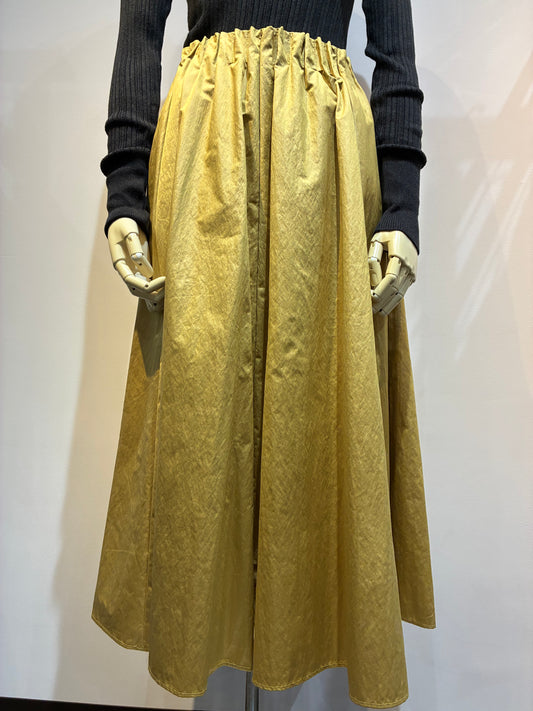 シャイニータックスカート