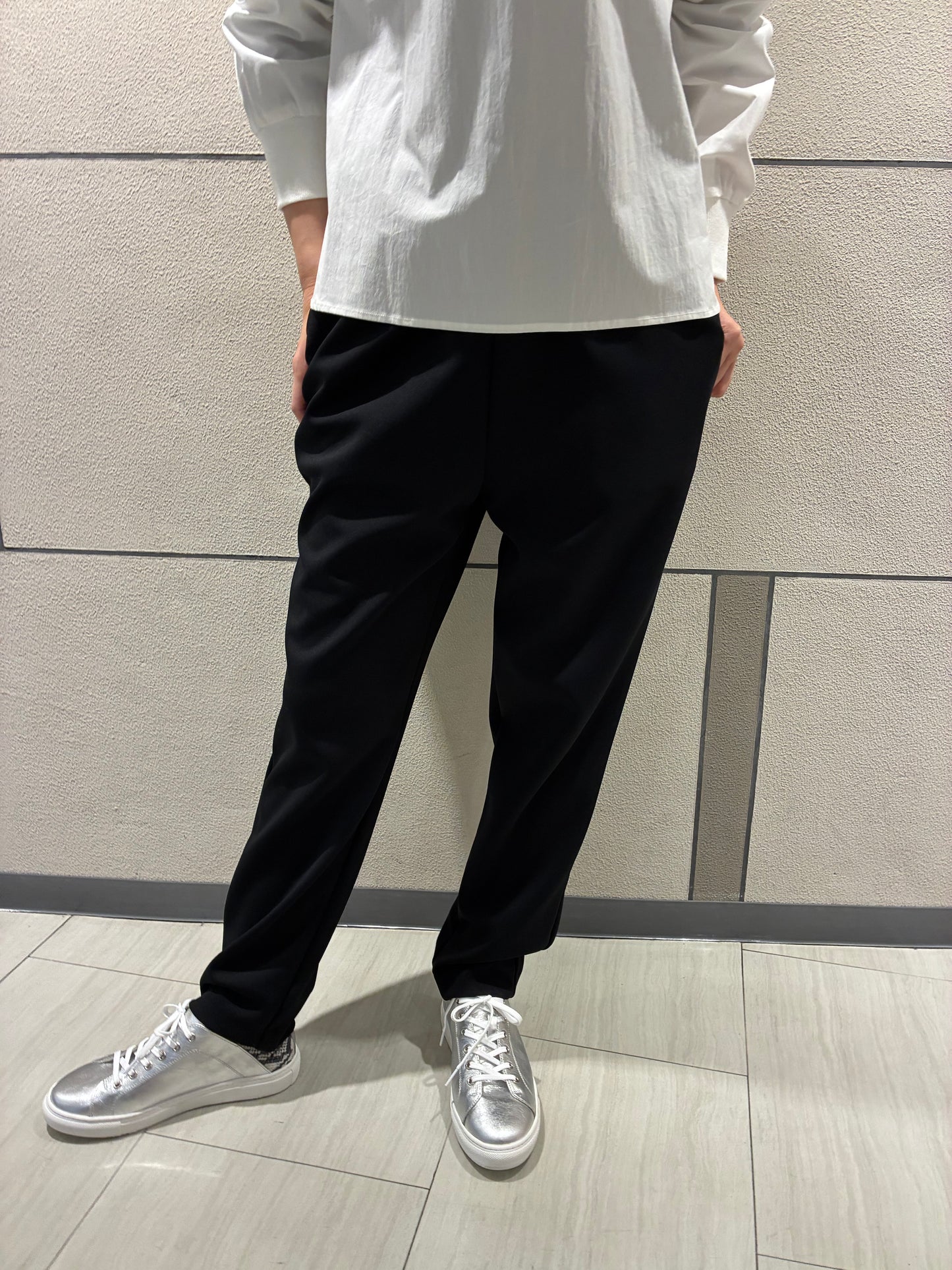 センタープレスパンツ