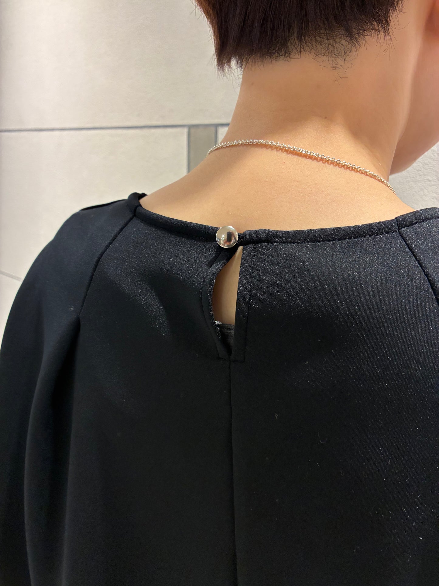 バックタックプルオーバー