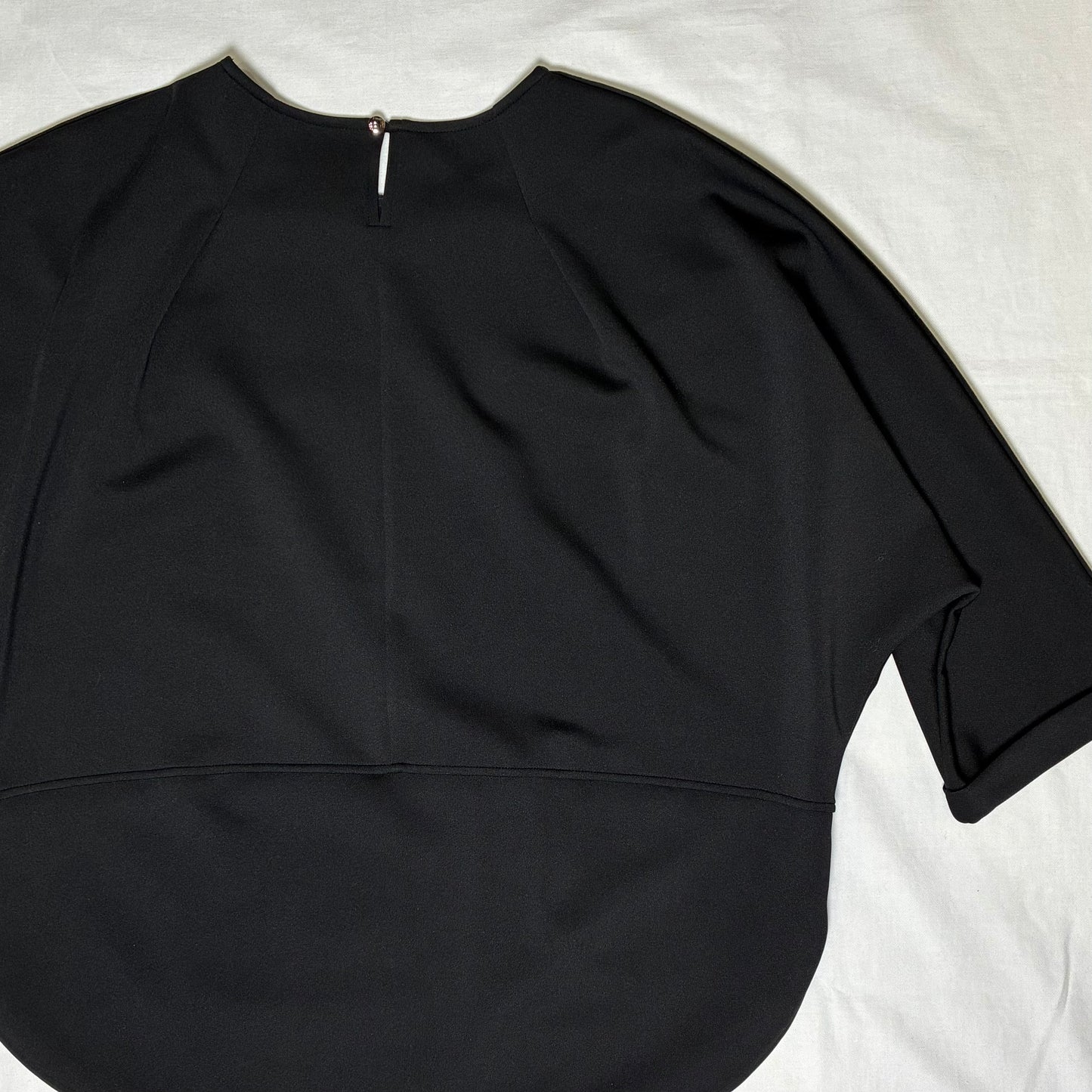 バックタックプルオーバー