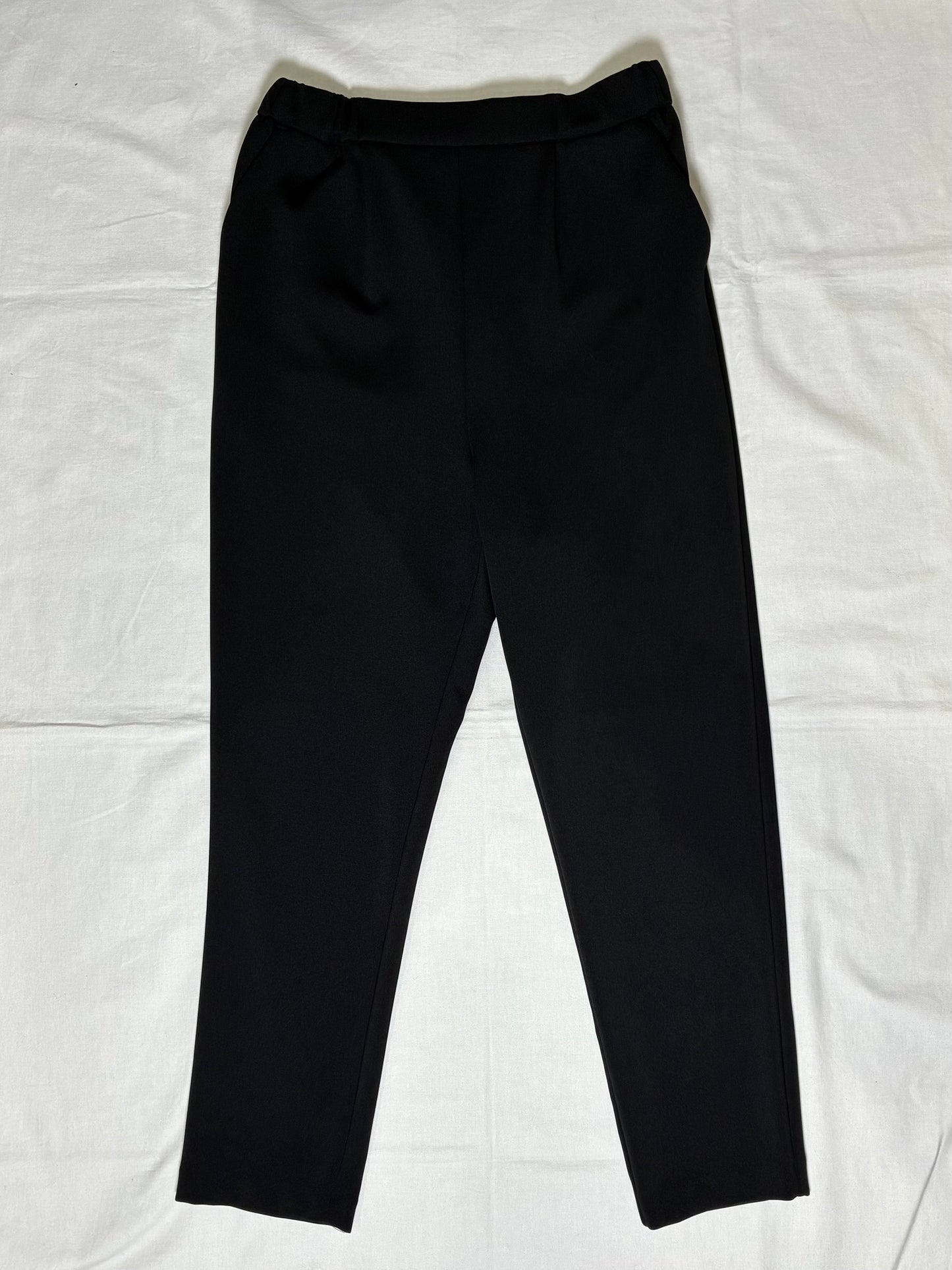 センタープレスパンツ