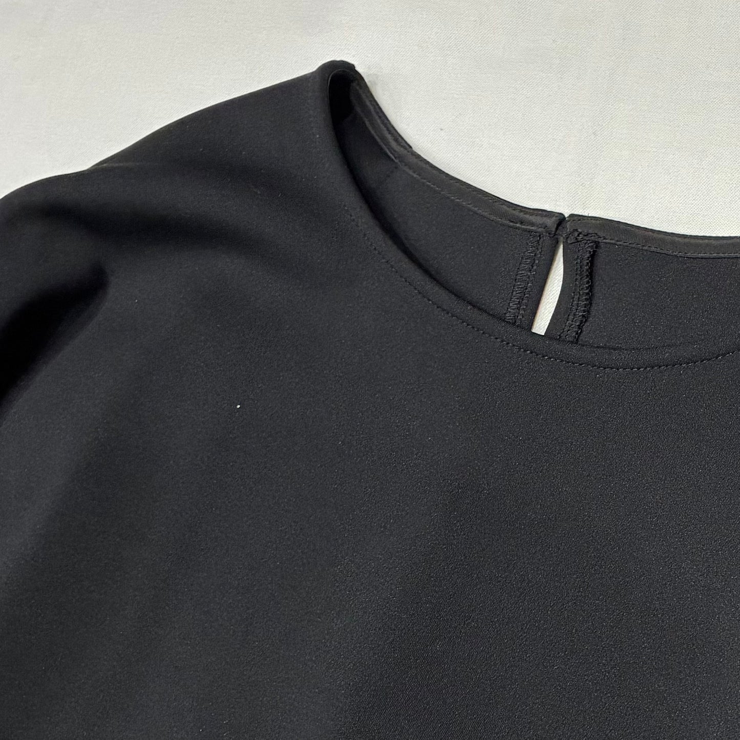 バックタックプルオーバー