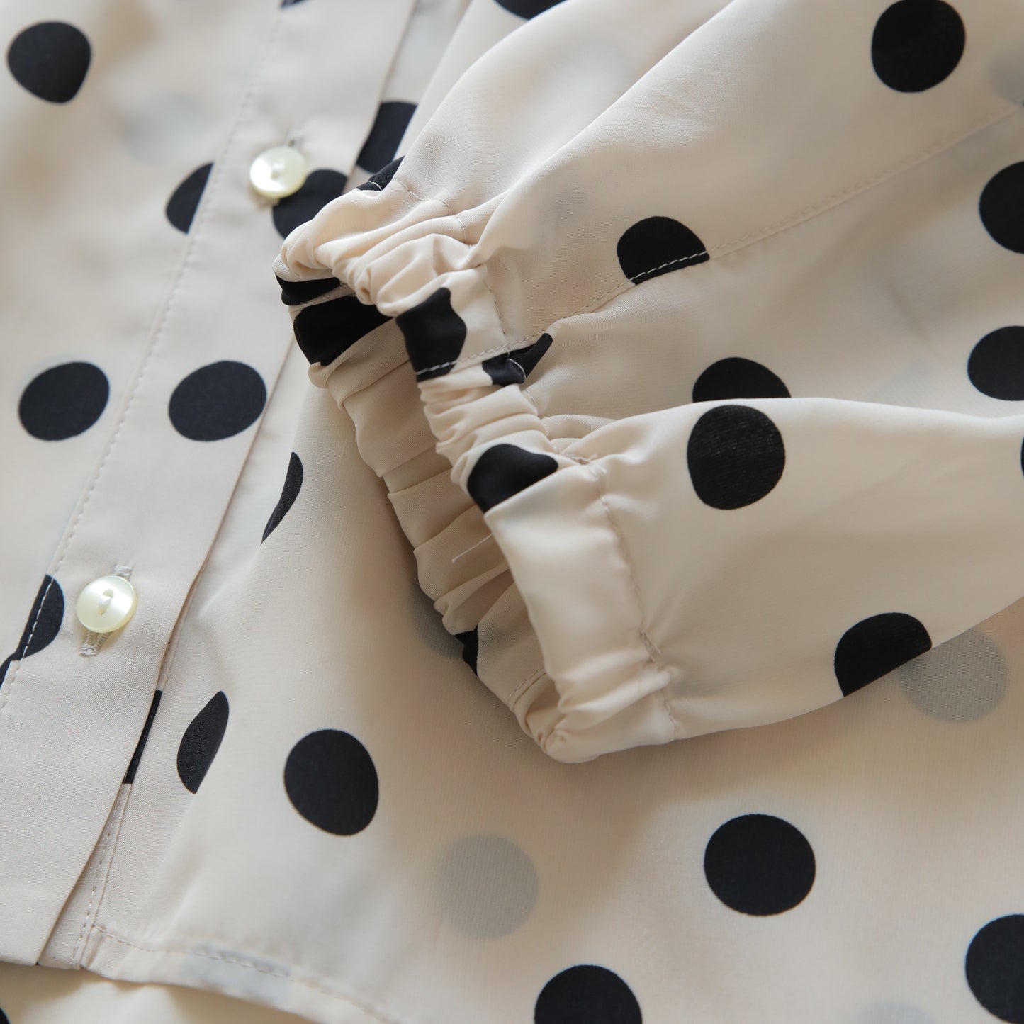 アシンメトリーギャザーブラウス