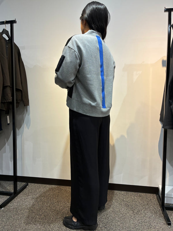 身長 164cm ／ FREE
