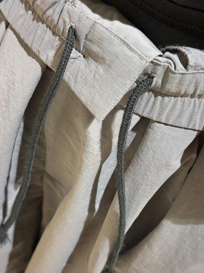 ナイロンタックカーブパンツ